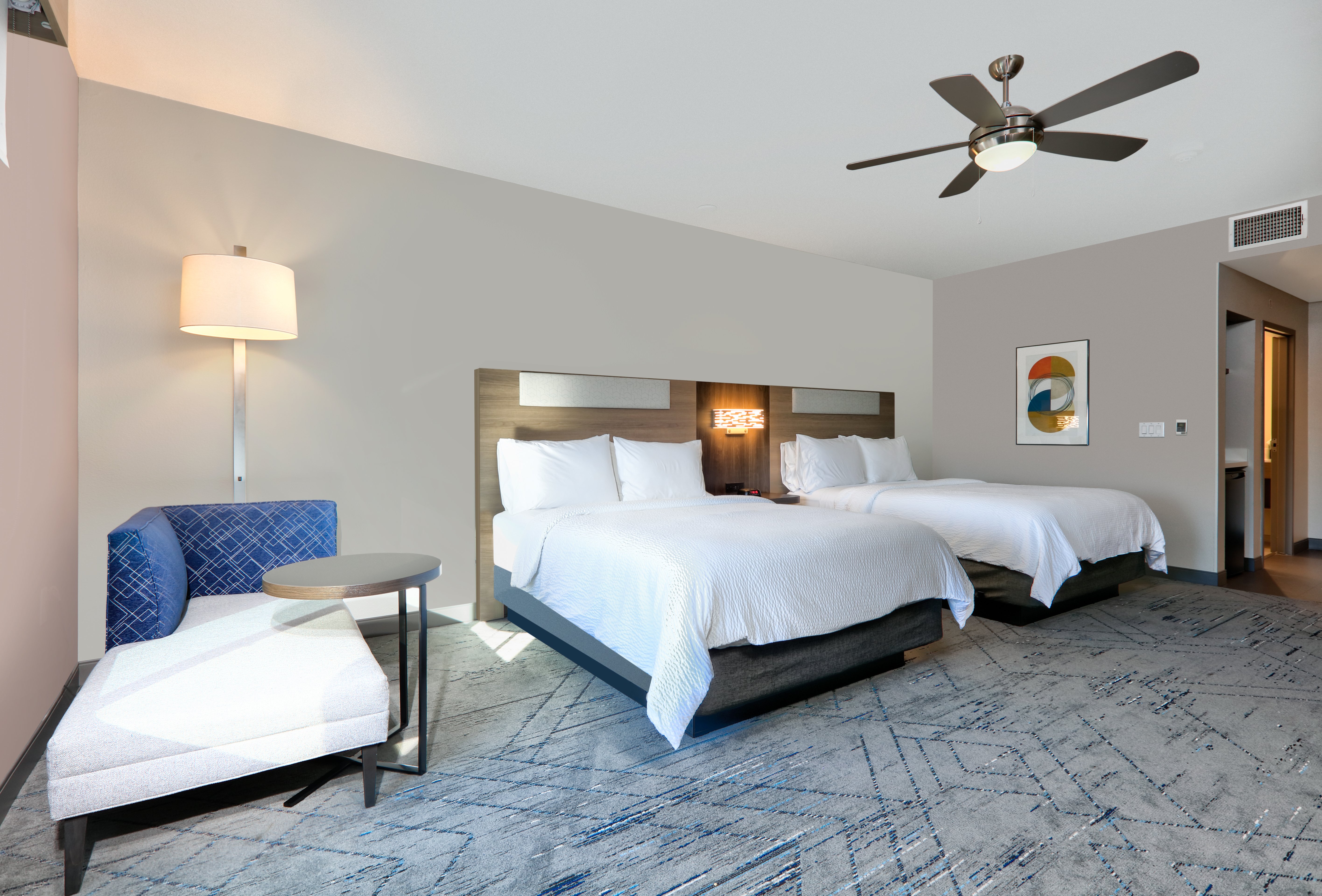 holiday inn express and suites north dallas at preston