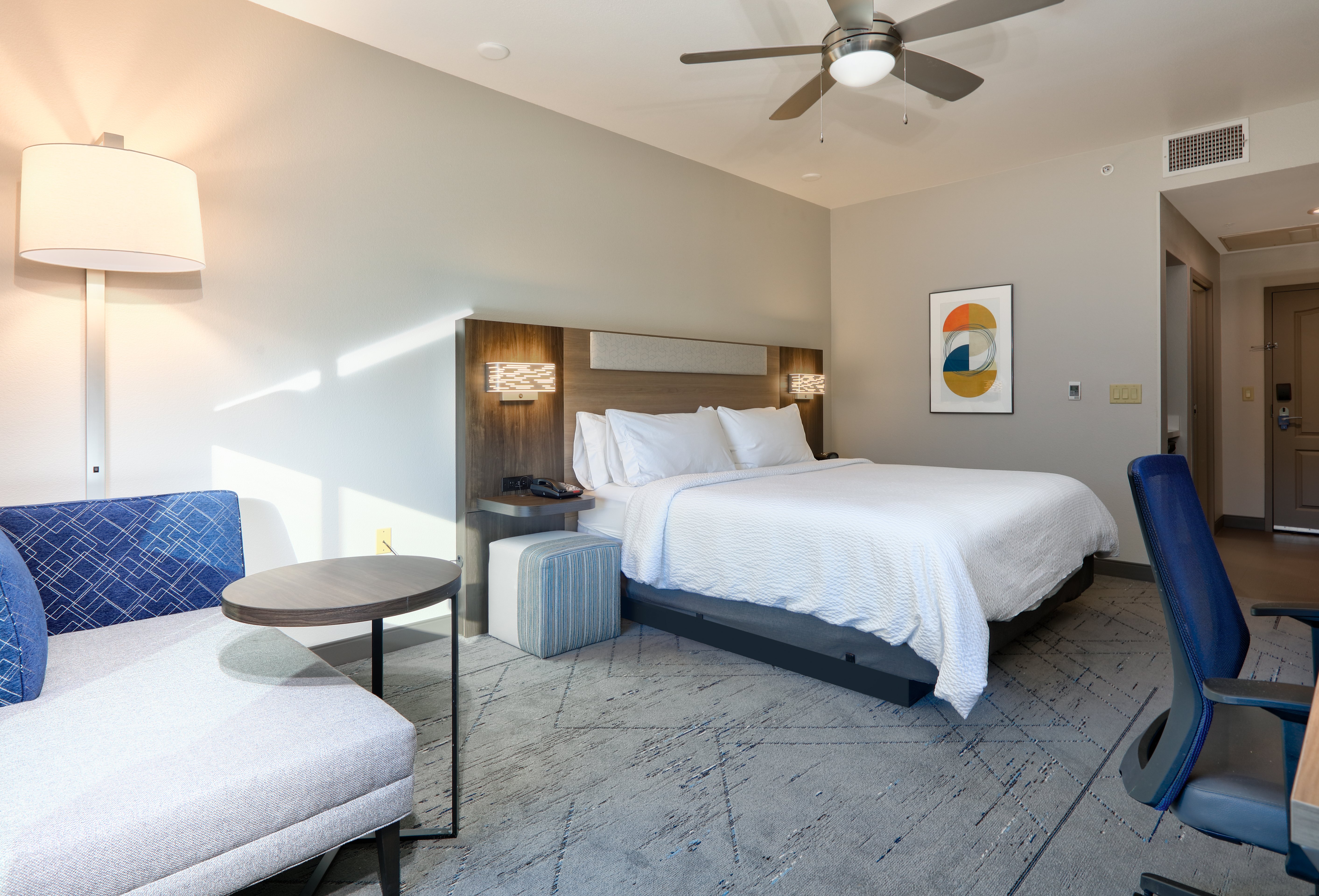 holiday inn express and suites north dallas at preston