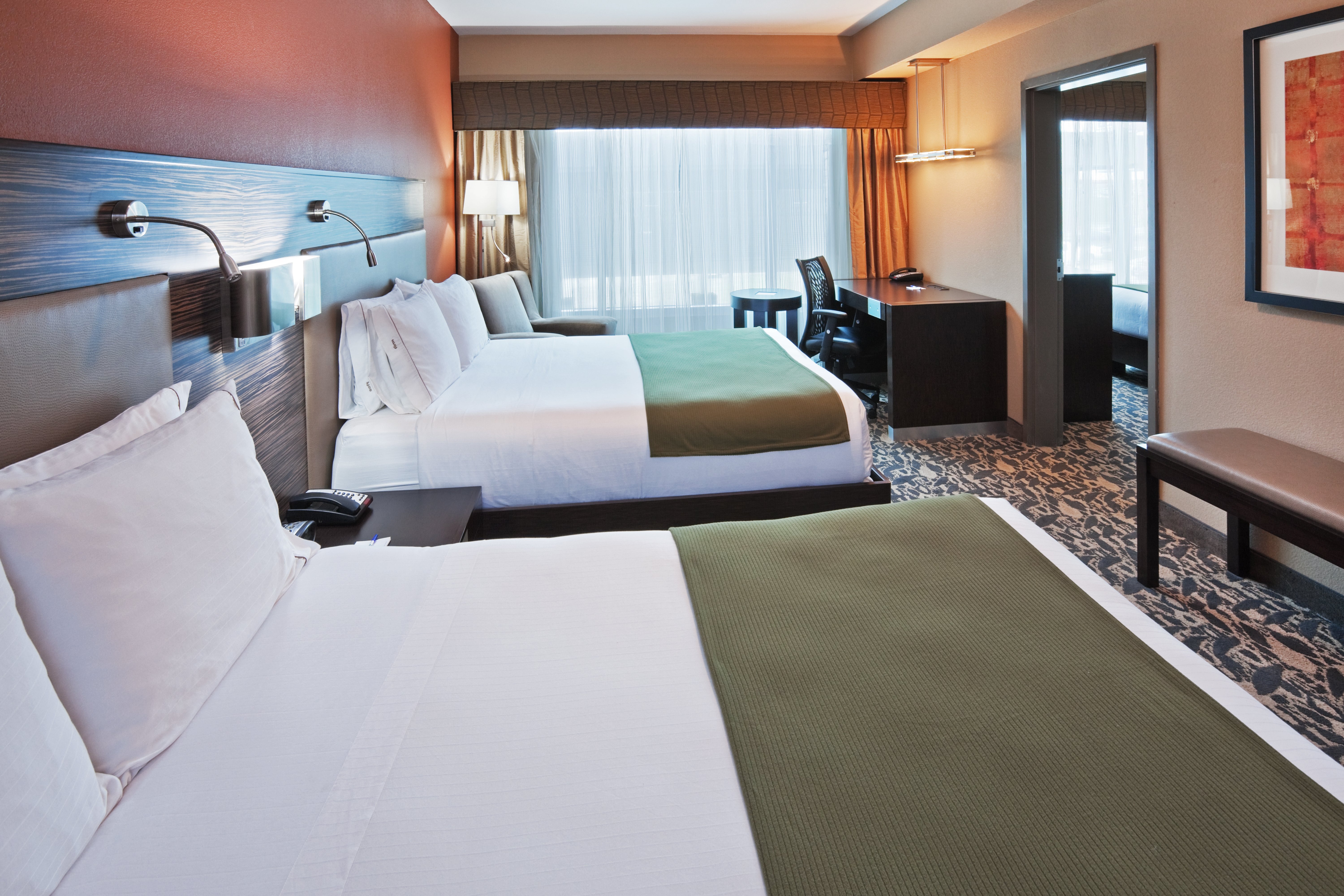 holiday inn express and suites north dallas at preston