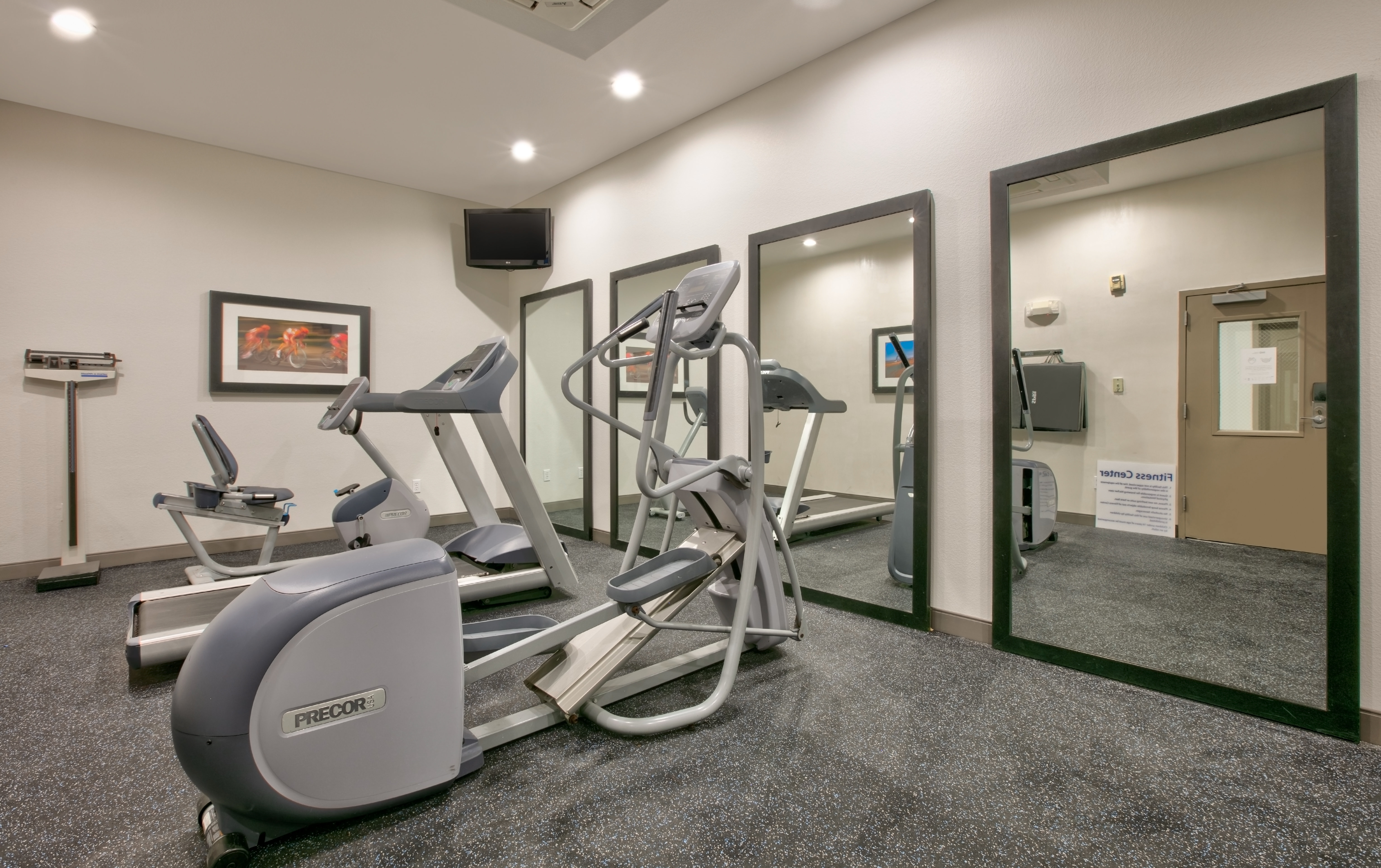 holiday inn express and suites north dallas at preston