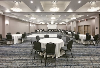 Holiday Inn Express & Suites North Dallas At Preston,Dallas>>Corpus Christi,3 star