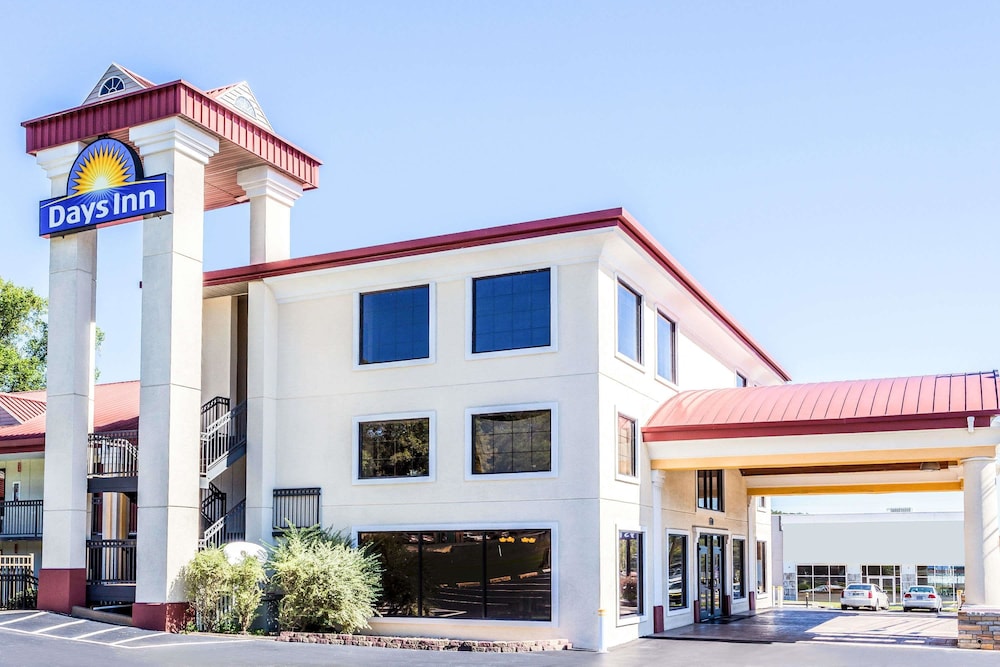 Days Inn By Wyndham Dalton,Georgia>>Dalton,2 star