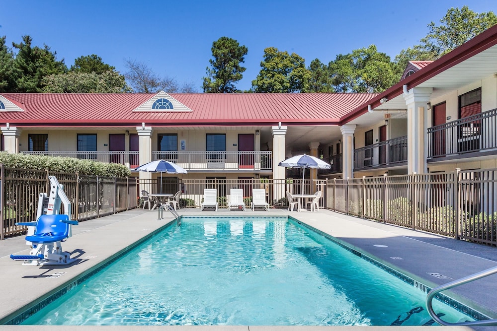 Days Inn By Wyndham Dalton,Georgia>>Dalton,2 star