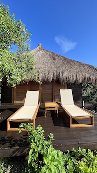 acasi rustic beach