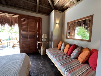 acasi rustic beach
