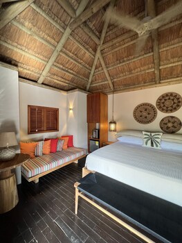 acasi rustic beach