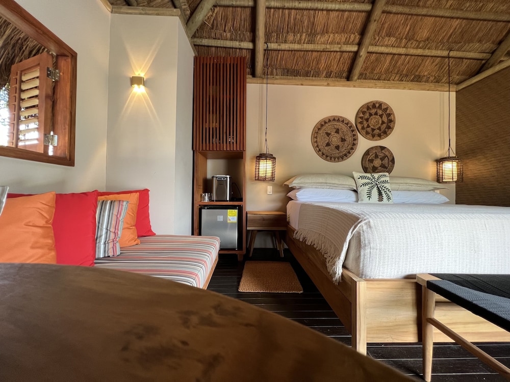 acasi rustic beach