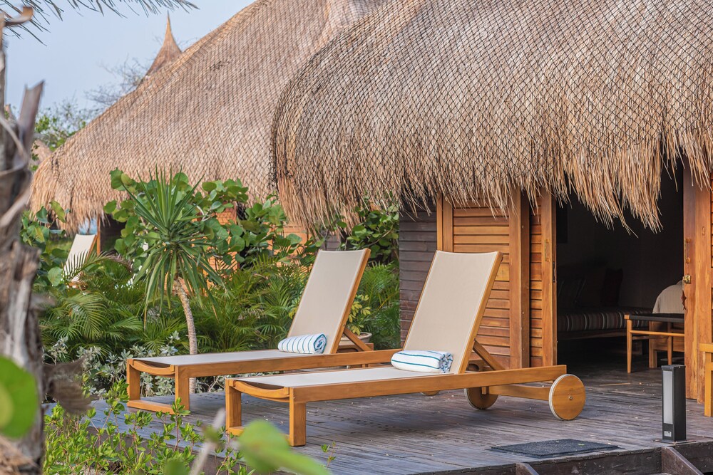 acasi rustic beach