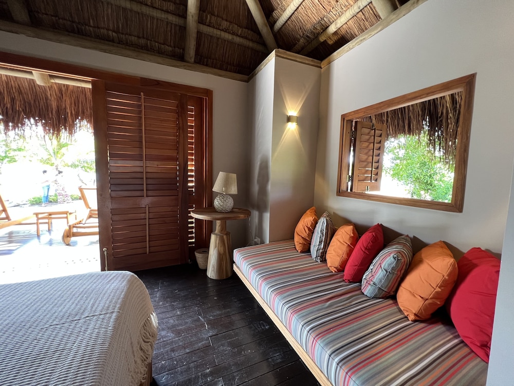 acasi rustic beach