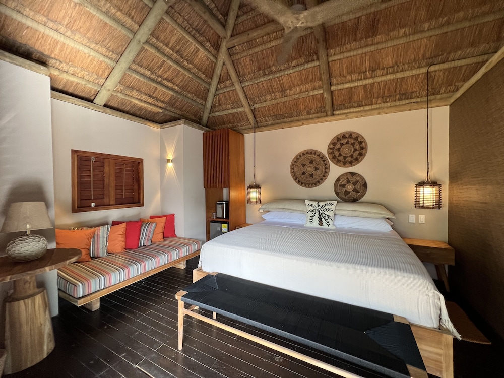 acasi rustic beach