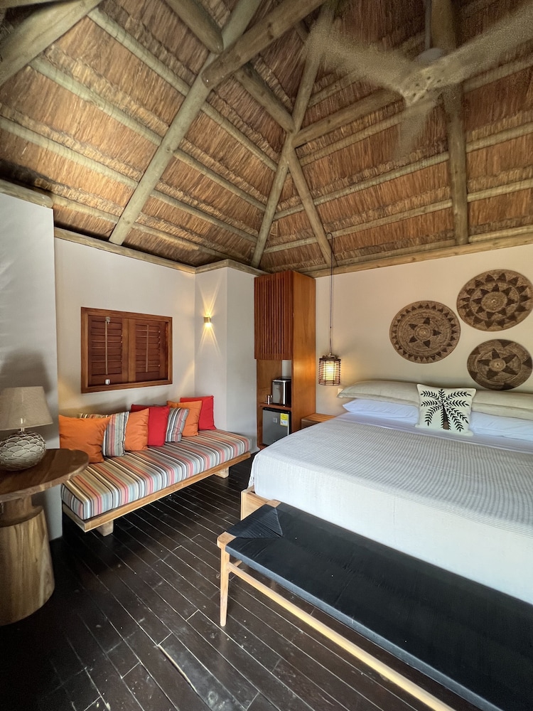 acasi rustic beach