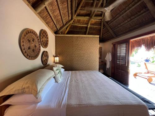 acasi rustic beach