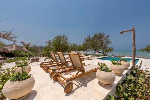 acasi rustic beach
