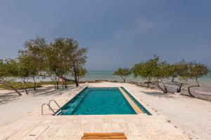acasi rustic beach
