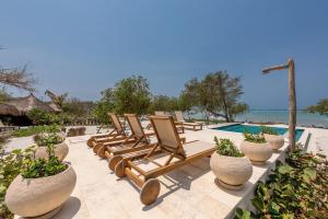 acasi rustic beach