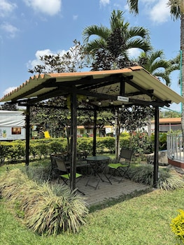 hotel cerritos plaza