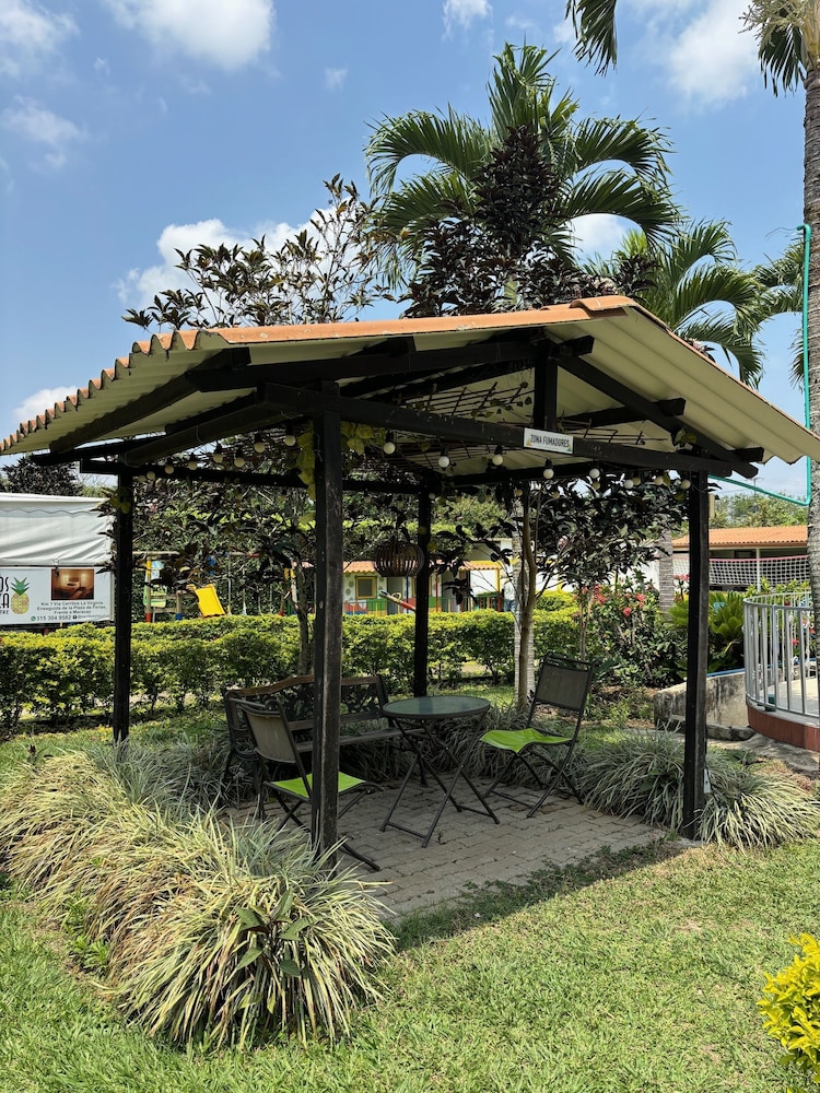 hotel cerritos plaza