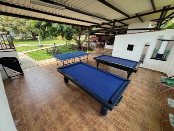 hotel cerritos plaza