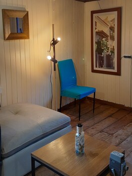 Kaza Balcones,,3 star