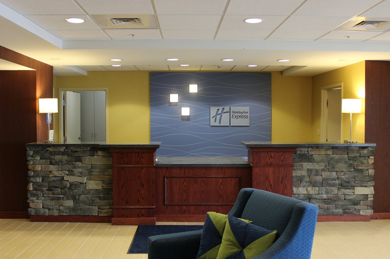 holiday inn express and suites milford by ihg