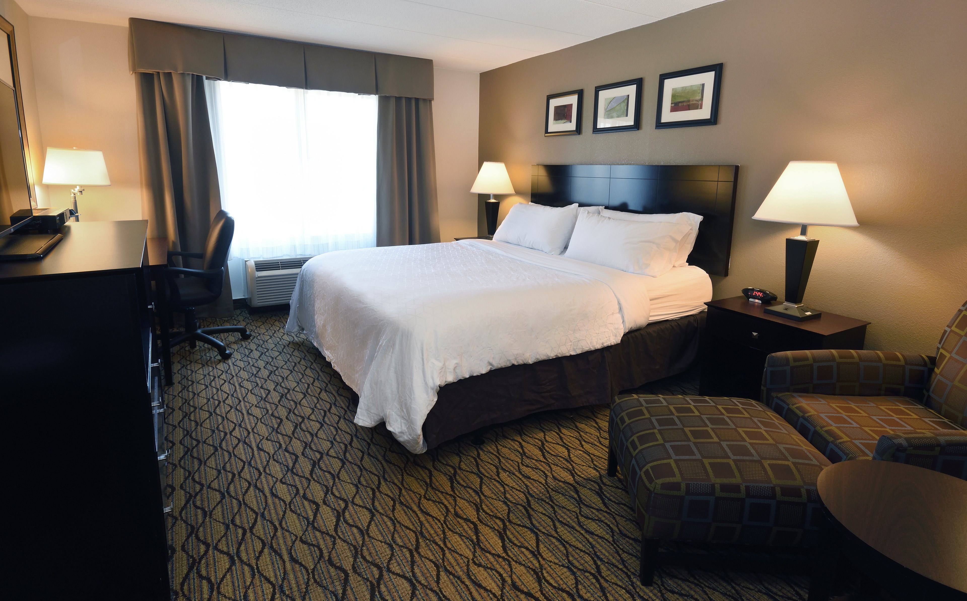 holiday inn express and suites milford by ihg