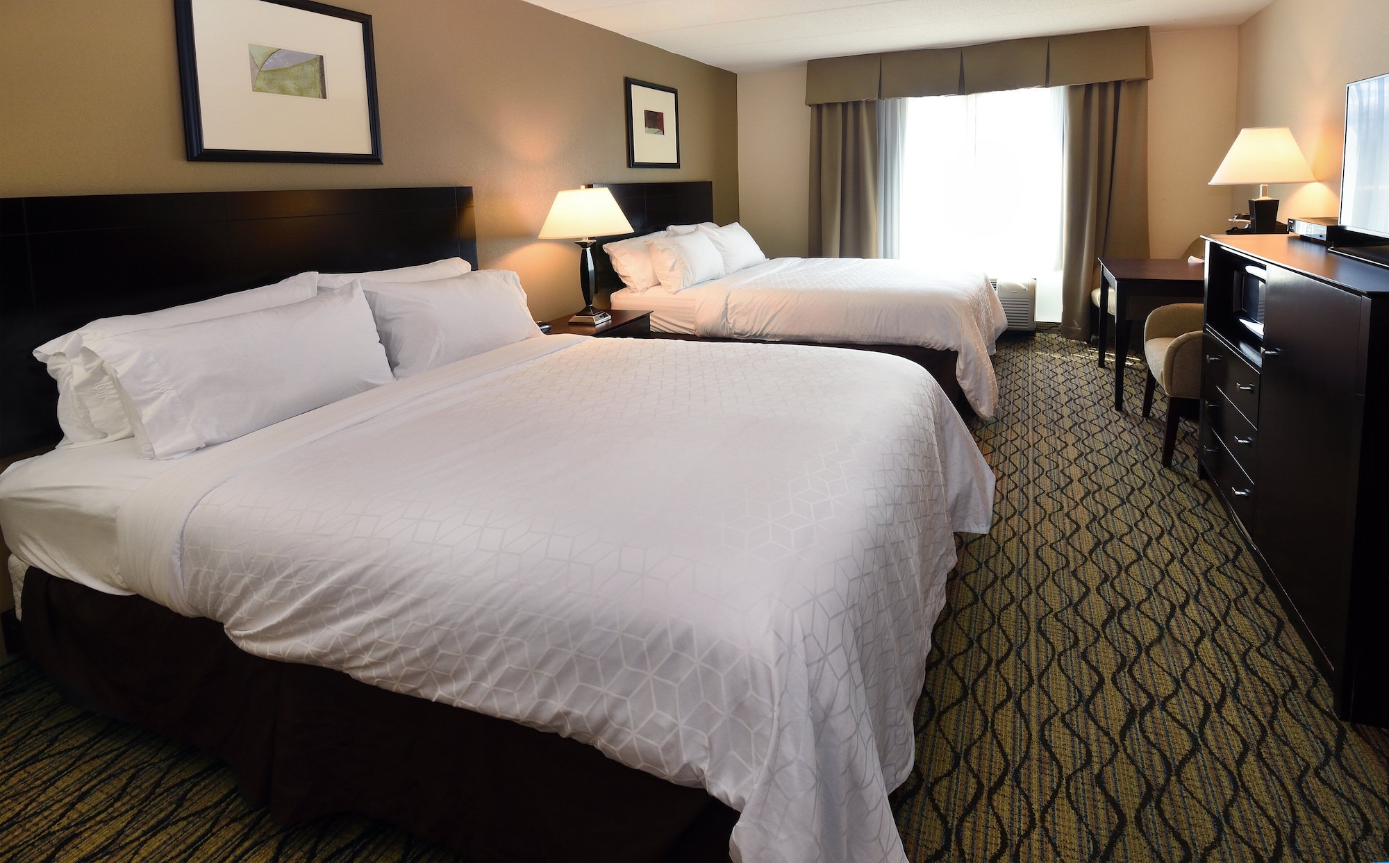 holiday inn express and suites milford by ihg