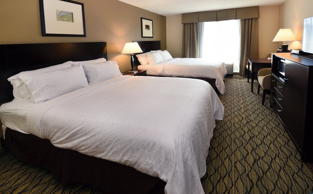 holiday inn express and suites milford by ihg