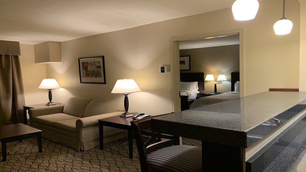 holiday inn express and suites milford by ihg