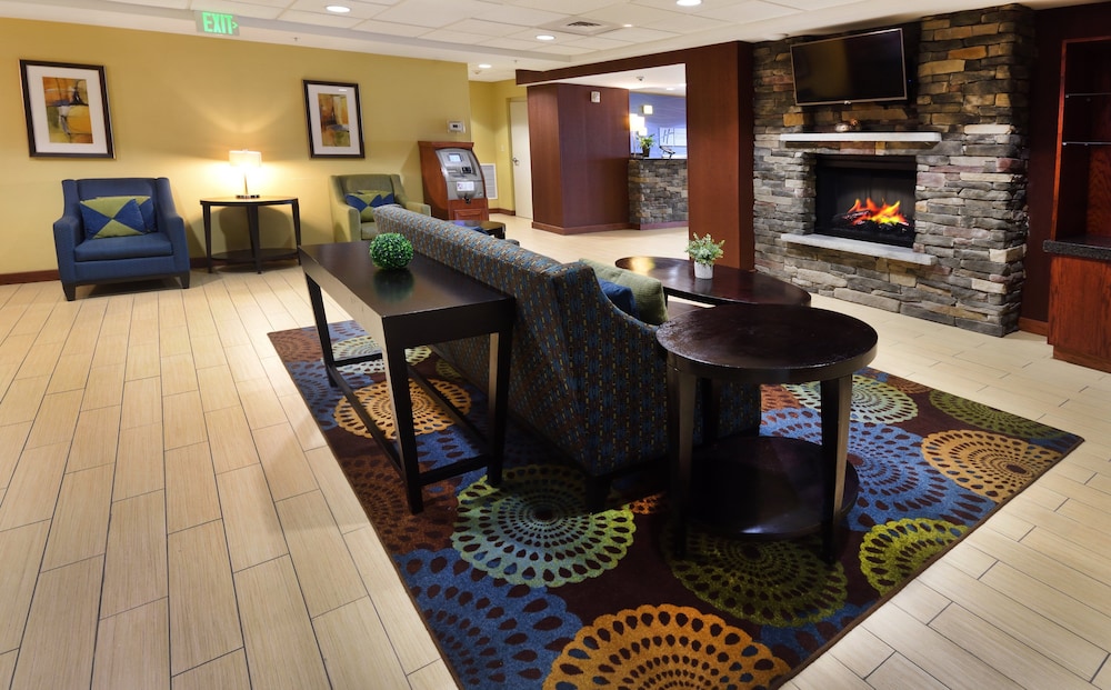 holiday inn express and suites milford by ihg