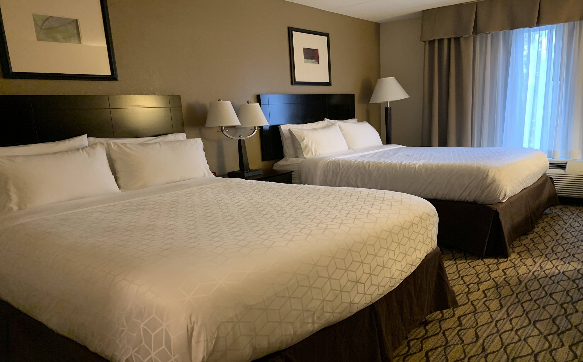 holiday inn express and suites milford by ihg