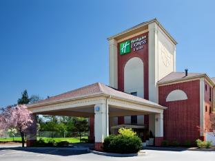 holiday inn express and suites milford by ihg