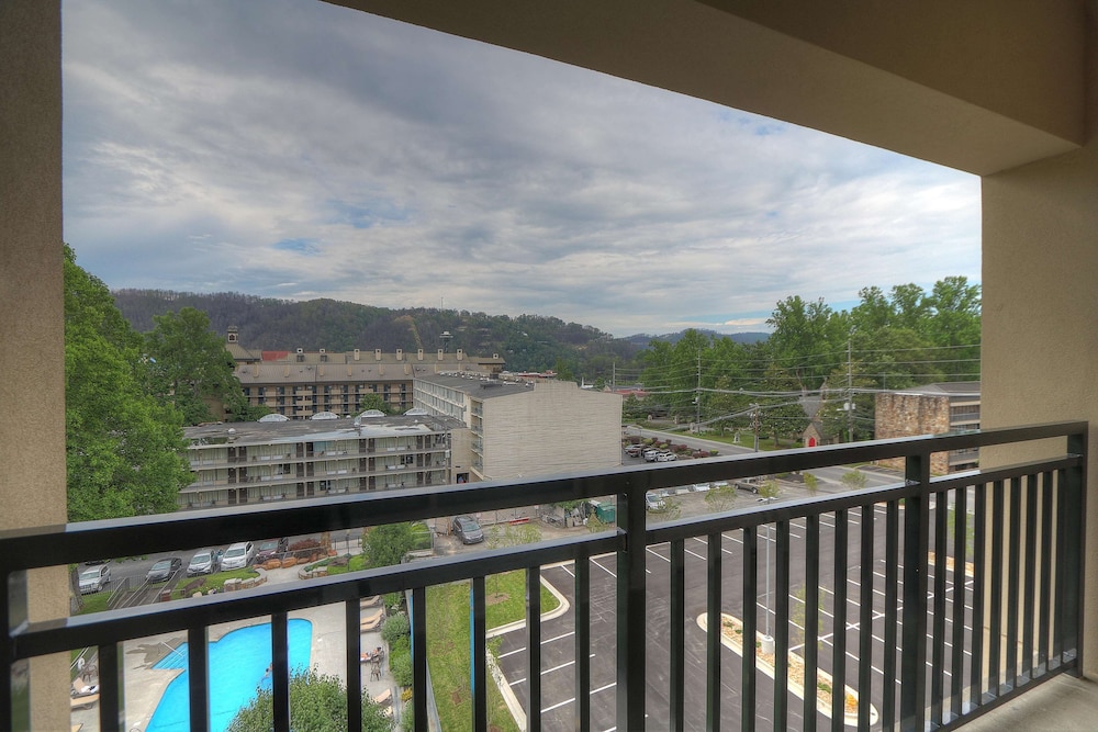 hampton inn gatlinburg historic nature trail