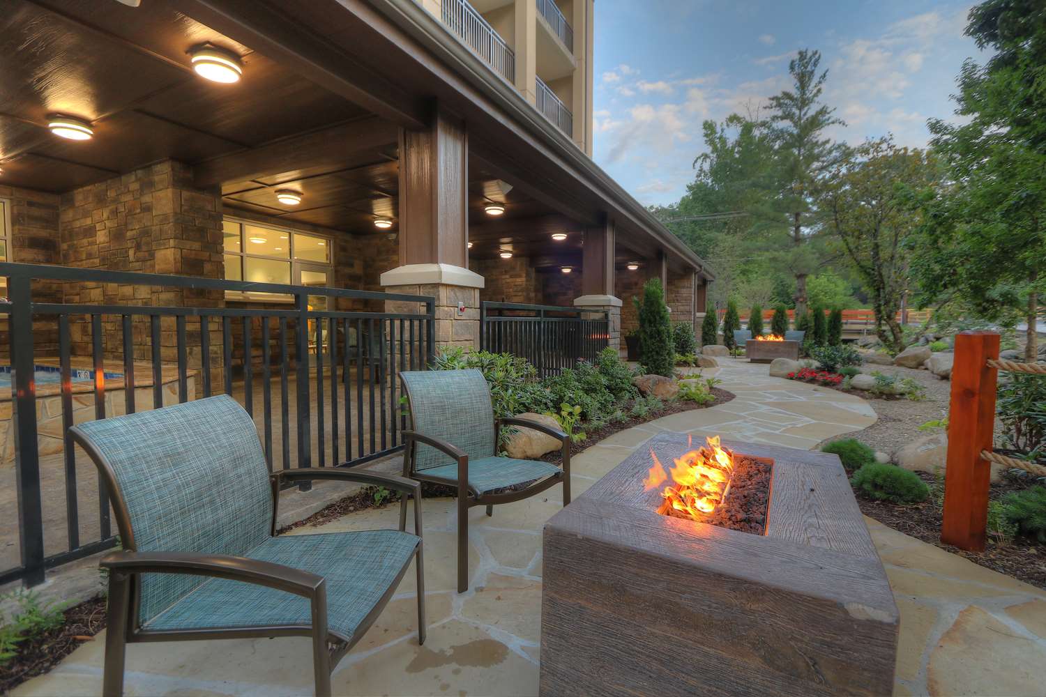 hampton inn gatlinburg historic nature trail