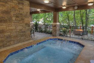 hampton inn gatlinburg historic nature trail