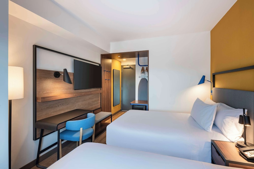 tru by hilton cali sur