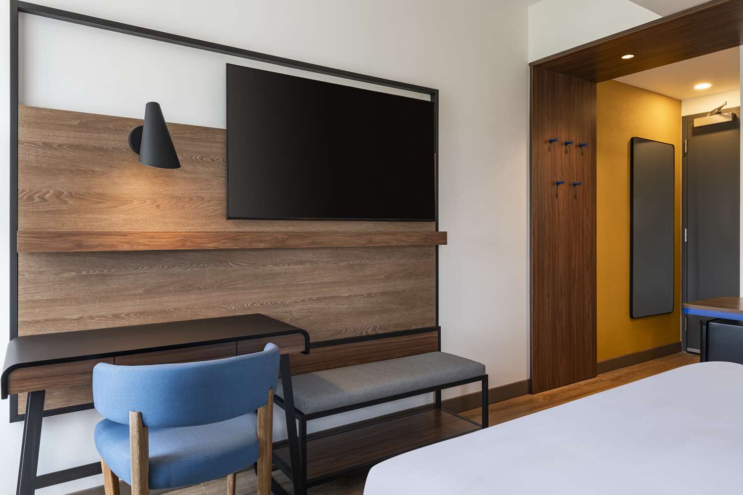 tru by hilton cali sur