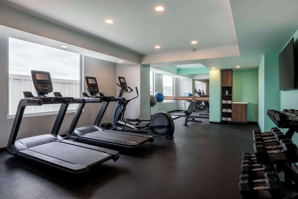 tru by hilton cali sur