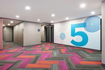 Tru By Hilton Cali Sur,,2 star