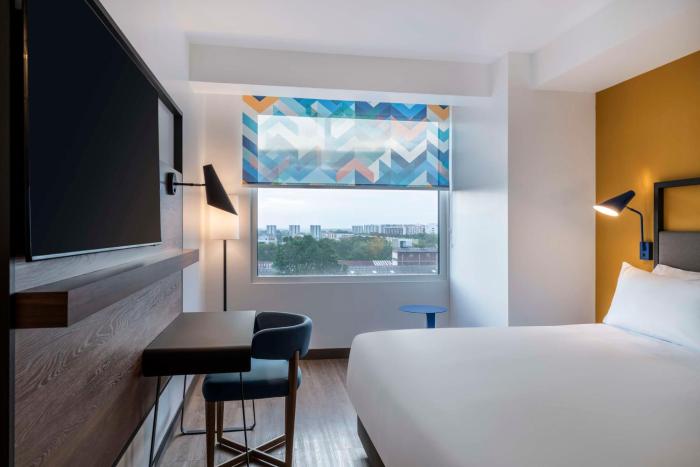 tru by hilton cali sur