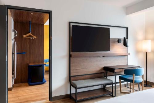 tru by hilton cali sur