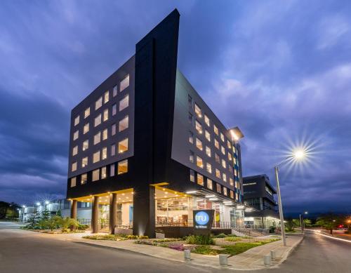 tru by hilton cali sur