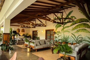 el rio hotel