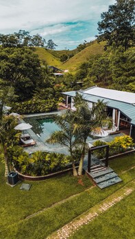 el rio hotel