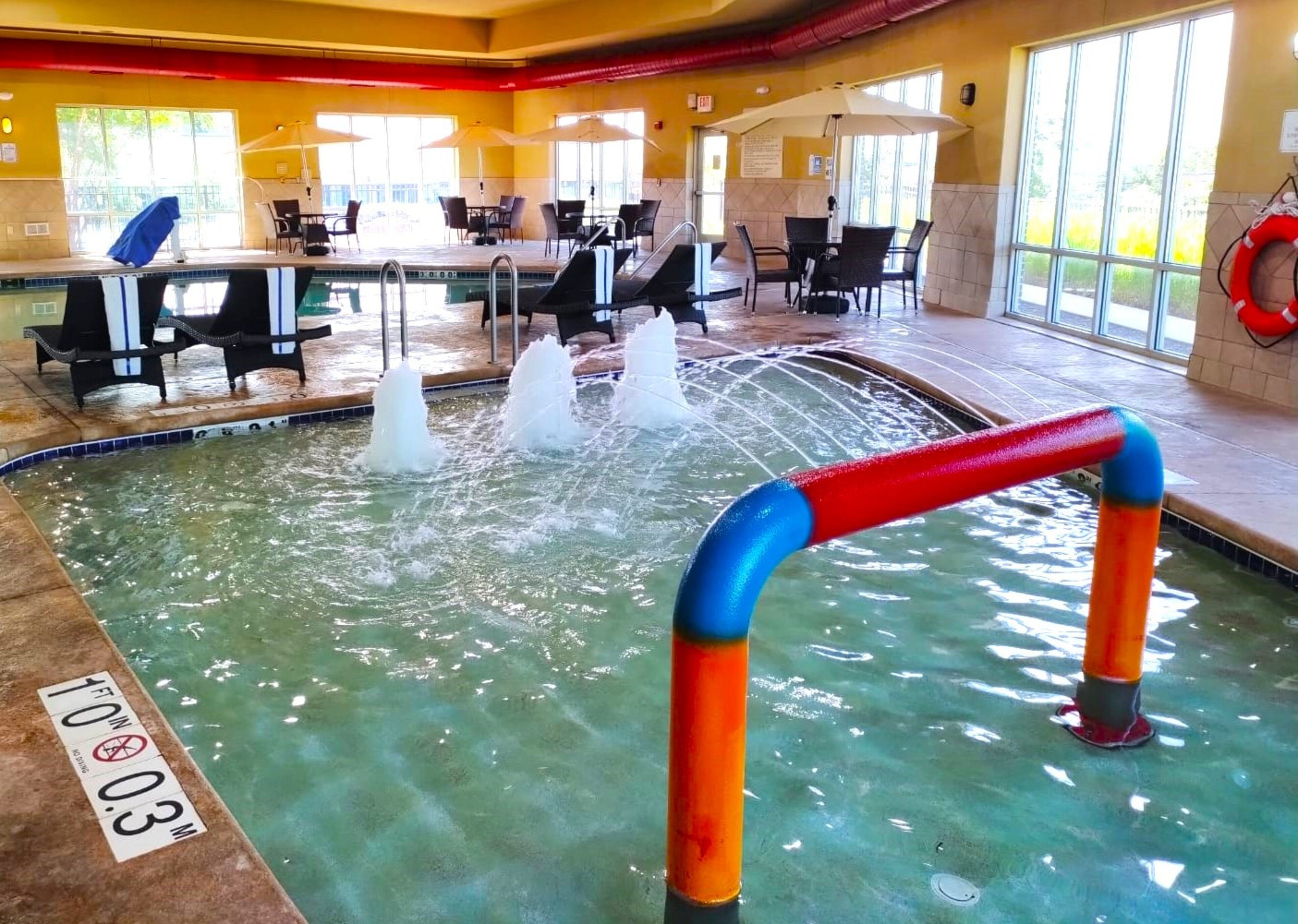 holiday inn express and suites milwaukee nw park place