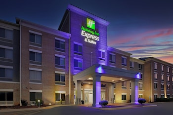 Holiday Inn Express & Suites Milwaukee Nw – Park Place,Wisconsin>>Milwaukee,3 star