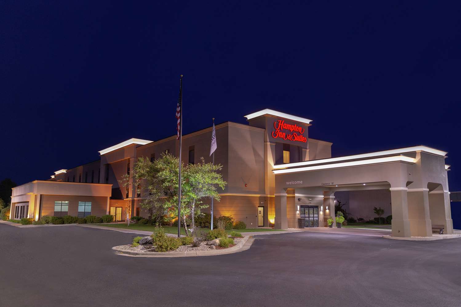 hampton inn and suites alexandria
