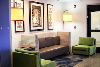Holiday Inn Express Hotel & Suites Athens By Ihg,Athens County>>Athens,3 star