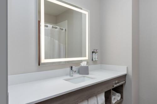 holiday inn express hotel and suites athens by ihg