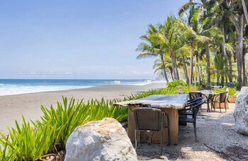 casa de playa marea brava condos