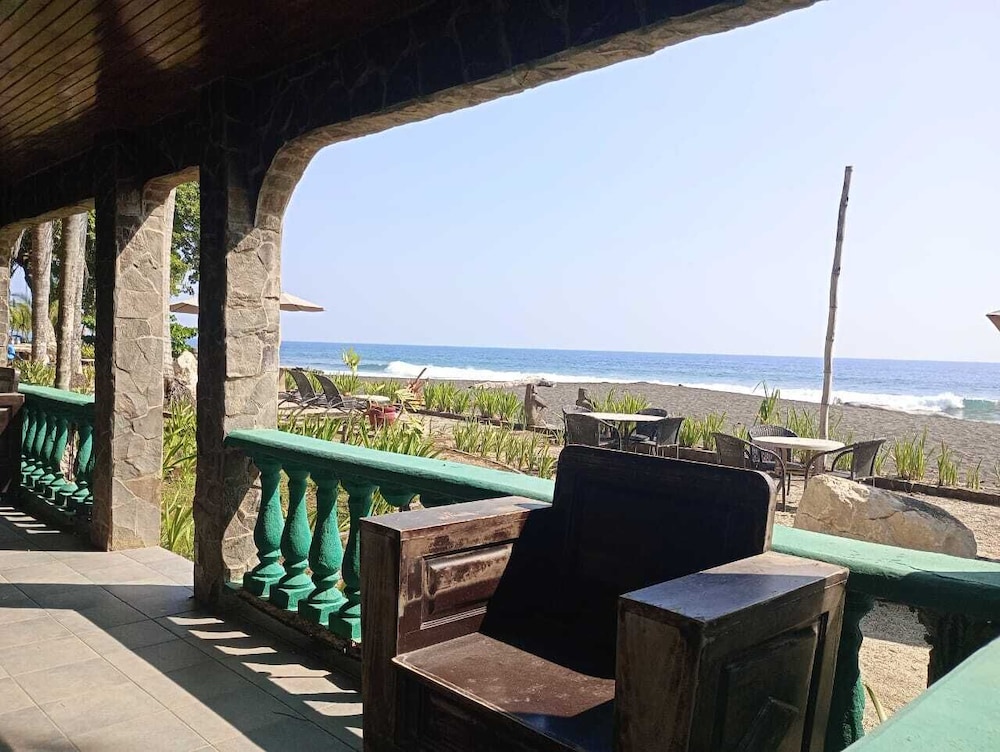 casa de playa marea brava condos